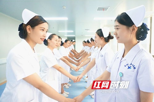 以護理禮儀提服務質量 永州市中心醫院舉辦護士禮儀培訓